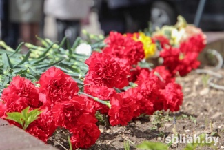 che_2022_04.jpg
